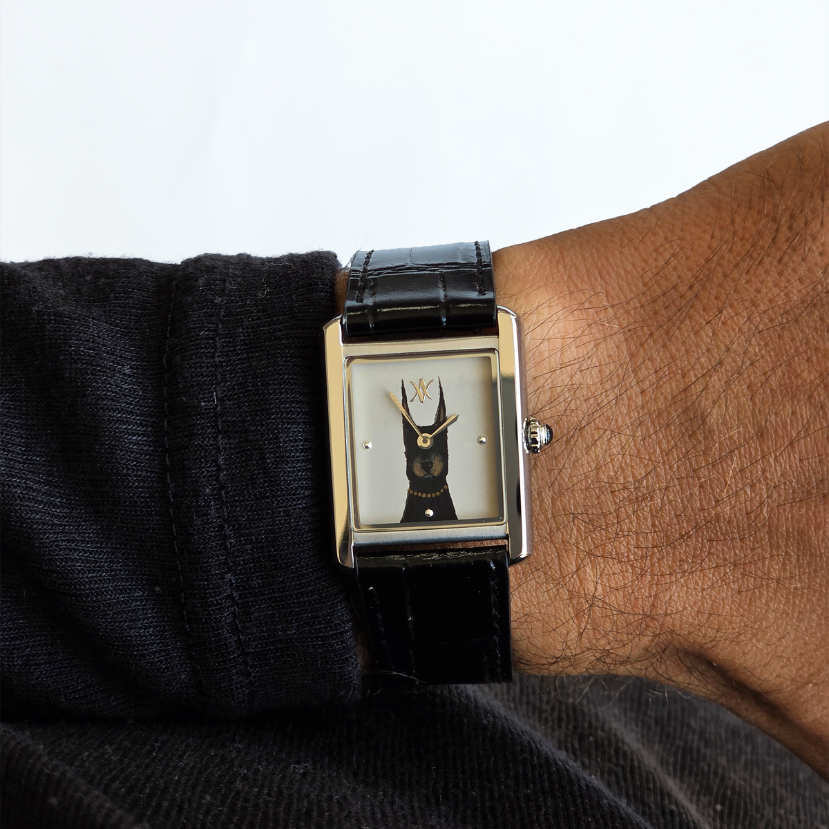221. THE DOBERMAN IVORY