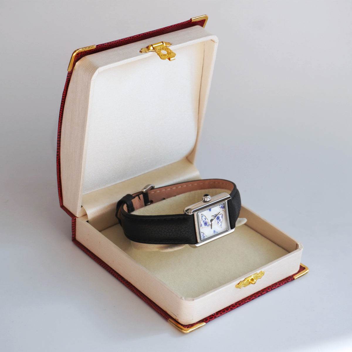Dust of Time (W) watch